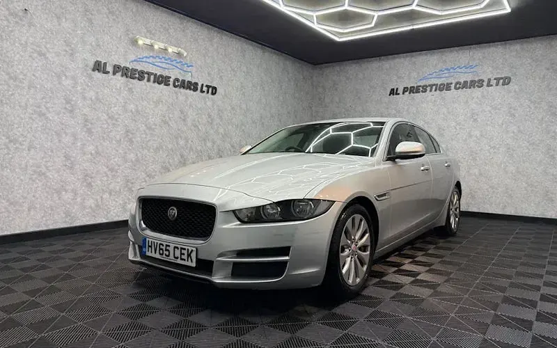 Used Jaguar XE Prestige 163 HP (119 kW) 2015 Sedan