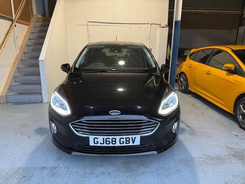 Used Ford Fiesta Titanium 120 HP (88 kW) 2018 Black Hatchback