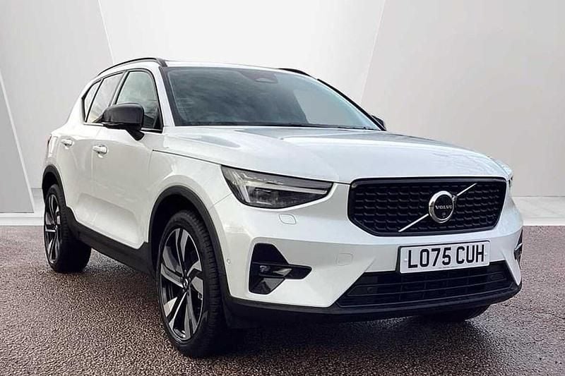 New Volvo XC40 Ultra 2025 White SUV