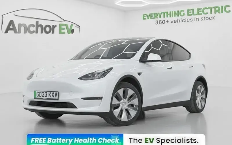 Used Tesla Model Y Long Range AWD 286 kW (389 HP) 2025 SUV