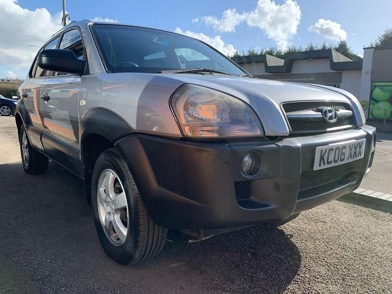 Used Hyundai Tucson 140 HP (102 kW) 2006 Silver SUV