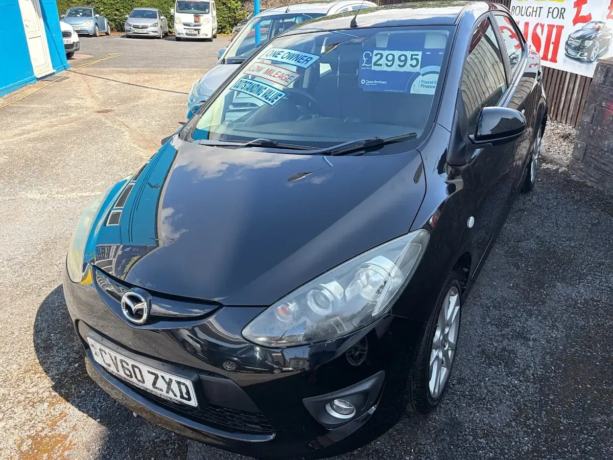 Used Mazda 2 84 HP (61 kW) 2010 Black Hatchback