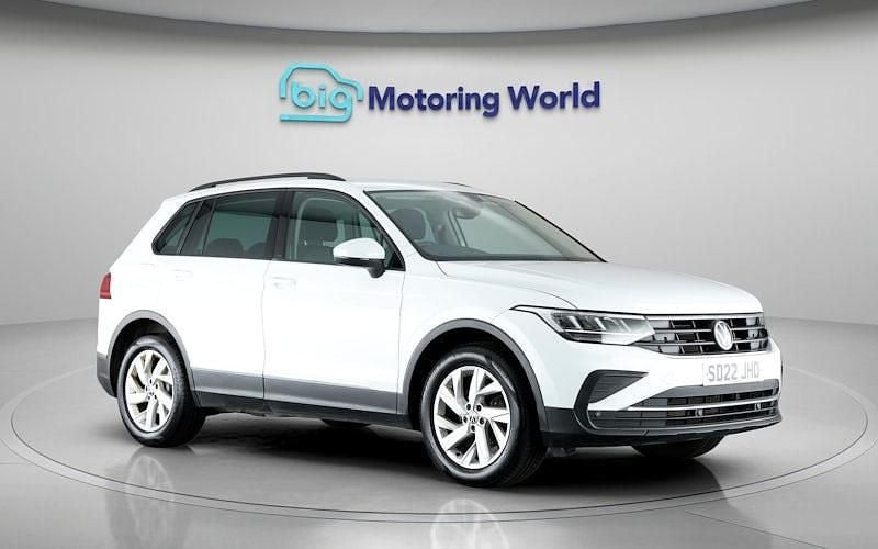 Used 2024 VW Tiguan Life SUV | £18,100 (Super price) - Image 1/4
