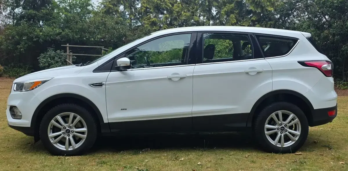 Used Ford Kuga Zetec 150 HP (110 kW) 2018 White SUV