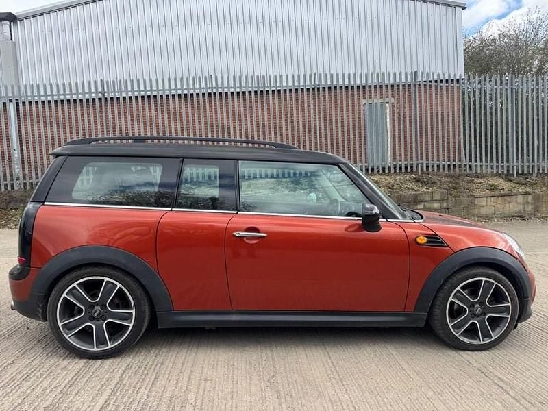 Used Mini Cooper Clubman 122 HP (89 kW) 2013 Orange Estate