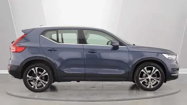Used Volvo XC40 Inscription 190 HP (139 kW) 2020 Blue SUV