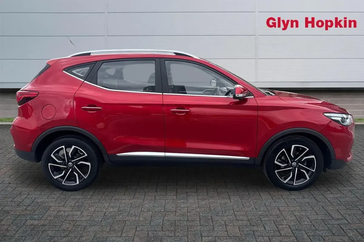 Used MG ZS Exclusive 106 HP (77 kW) 2022 Red SUV