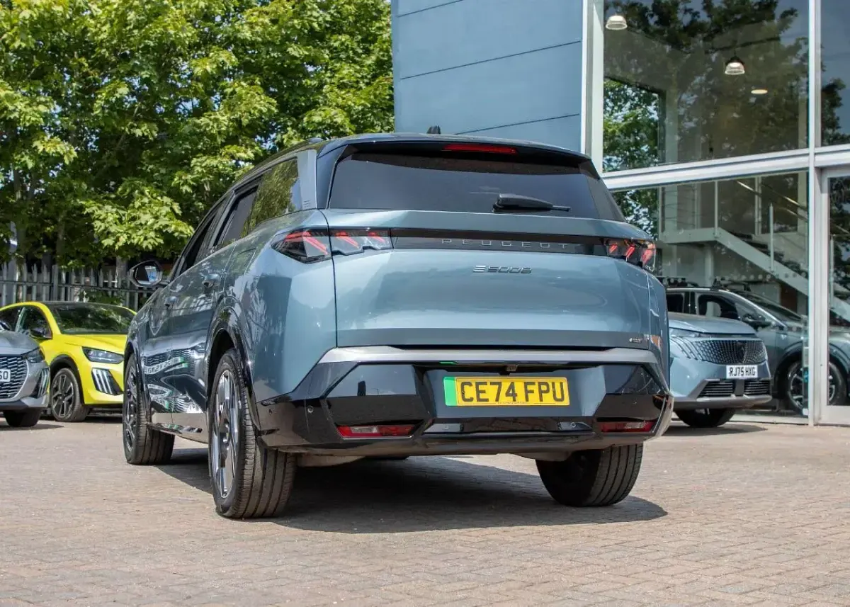 Used Peugeot 5008 GT 152 kW (207 HP) 2024 Blue SUV