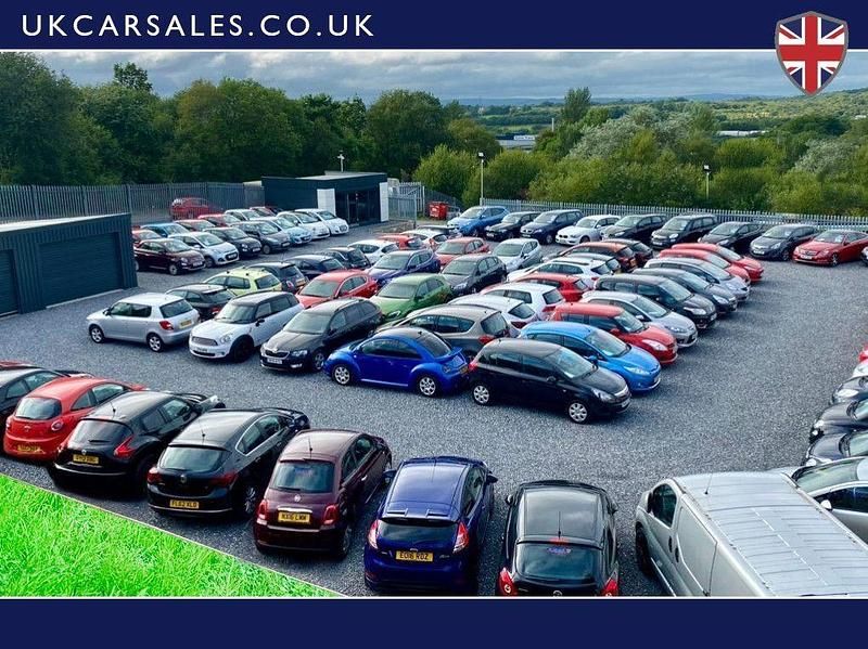 Used Citroën C1 Flair 82 HP (60 kW) 2018 Red Hatchback