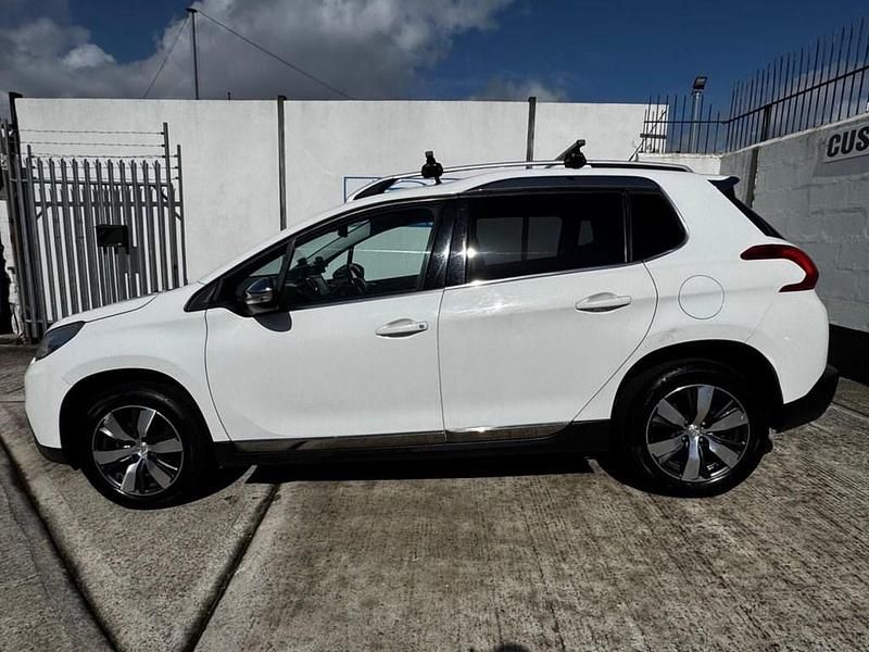 Used Peugeot 2008 Allure 100 HP (73 kW) 2016 White SUV