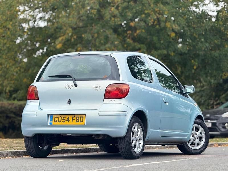 Used Toyota Yaris 85 HP (62 kW) 2004 Blue Hatchback