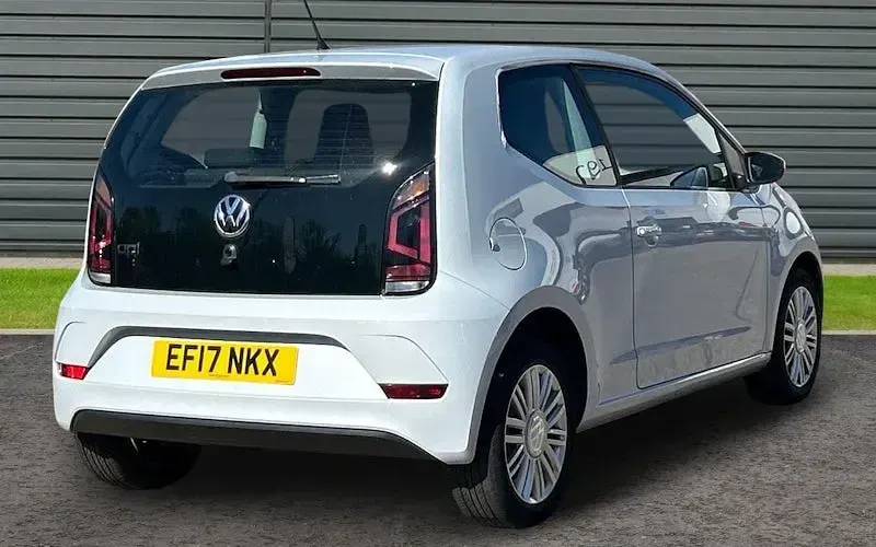 Używany VW up! Move 60 KM (44 kW) 2017 Srebrny Hatchback