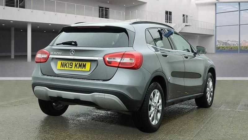Used Mercedes GLA200 SE 156 HP (114 kW) 2019 Grey SUV