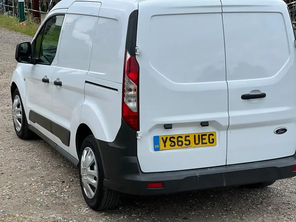 Used Ford Transit Connect 74 HP (54 kW) 2015 White MPV