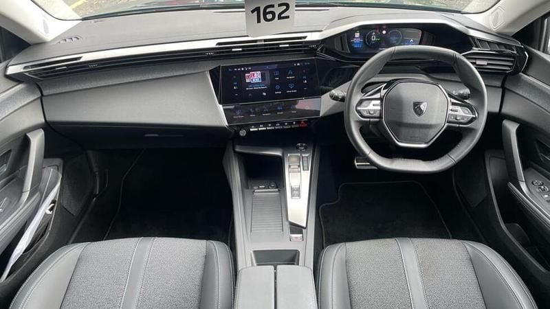 Used Peugeot 308 Allure 113 kW (154 HP) 2024 Blue Estate