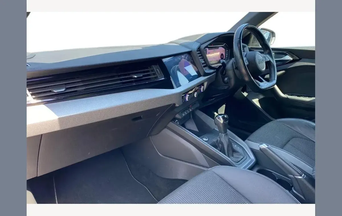 Używany Audi A1 S-Line 150 KM (110 kW) 2020 Czarny SUV