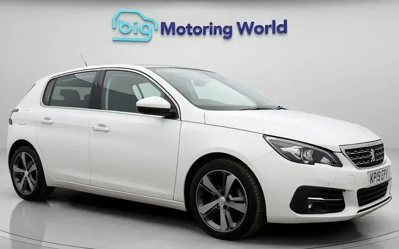 Used Peugeot 308 Allure 131 HP (96 kW) 2019 Hatchback