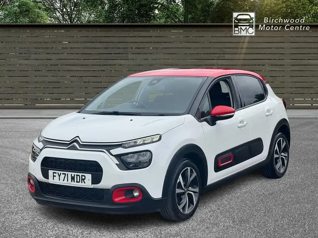 Used Citroën C3 Shine 100 HP (73 kW) 2021 White Hatchback