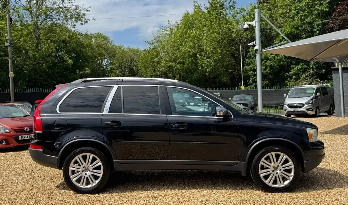 Used Volvo XC90 Executive 200 HP (147 kW) 2011 Black SUV