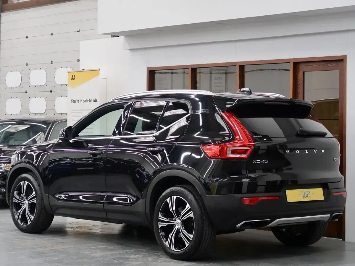 Used Volvo XC40 Inscription 247 HP (181 kW) 2020 Black SUV