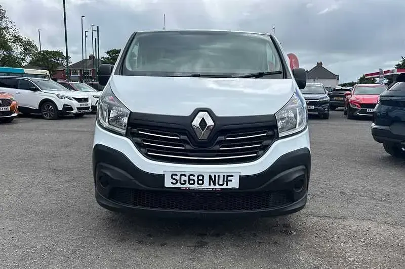 Used Renault Trafic Business 2018 White MPV