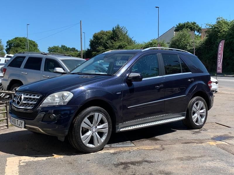 Used Mercedes ML300 2010 Blue SUV