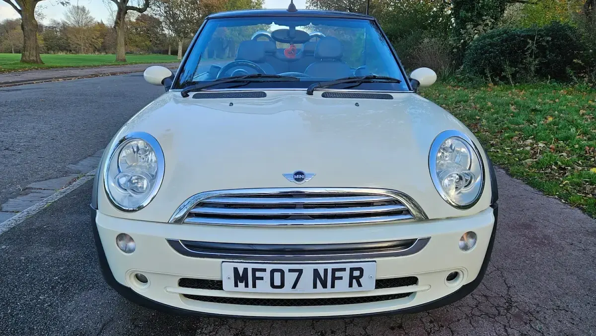 Used Mini Cooper Cabriolet 115 HP (84 kW) 2007 White Cabriolet