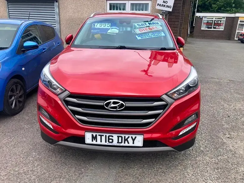 Used Hyundai Tucson SE 116 HP (85 kW) 2016 Red SUV