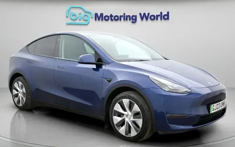 Używany Tesla Model Y Long Range AWD 286 kW (389 KM) 2025 SUV