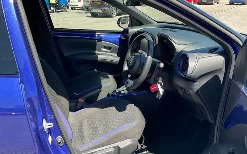 Used Toyota Aygo X 72 HP (52 kW) 2023 Blue SUV