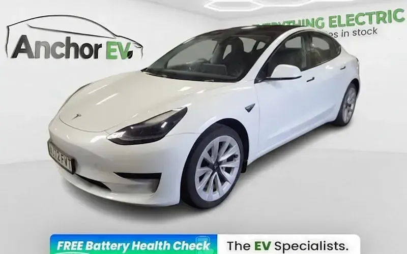 Usado Tesla Model 3 RWD 180 kW (245 HP) 2023 Sedan