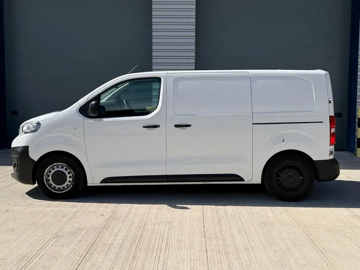 Used Peugeot Expert 2019 White Van