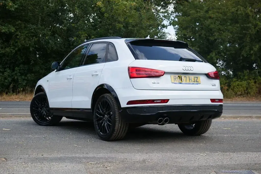 Used Audi Q3 Black Edition 180 HP (132 kW) 2017 White SUV