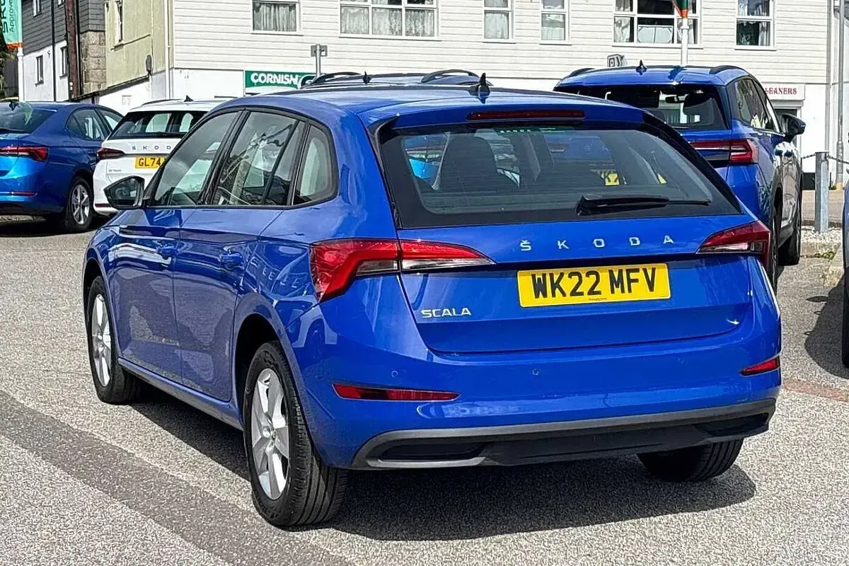 Used Skoda 110 R SE 81 HP (59 kW) 2022 Energy blue Estate