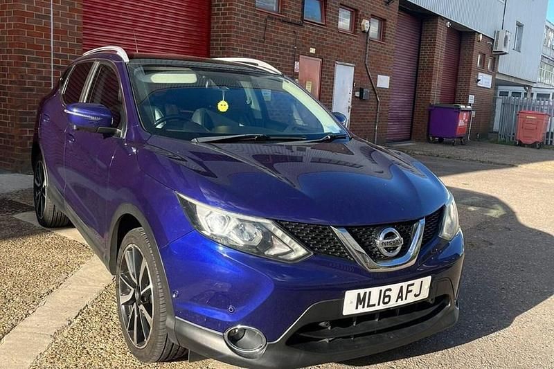 Blue Used 2016 Nissan Qashqai Tekna SUV | £8,000 (Good price) - Image 1/1