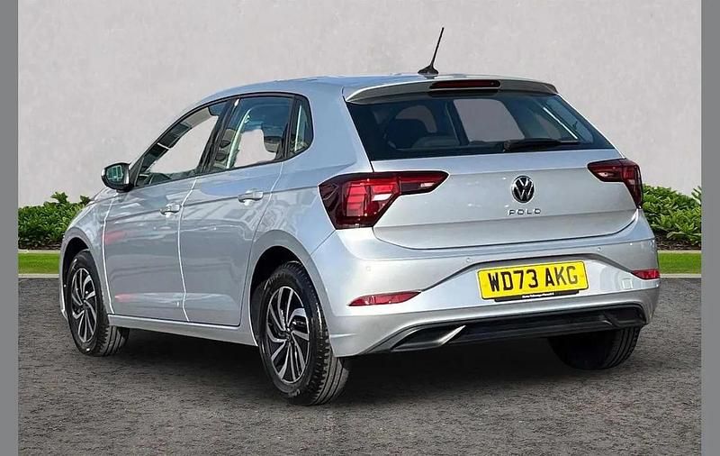 Used VW Polo Life 95 HP (69 kW) 2023 Silver Hatchback
