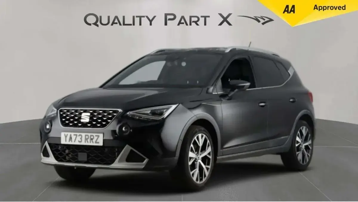 Używany Seat Arona Xperience Lux 2023 Czarny SUV
