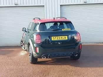Begagnad Mini John Cooper Works Premium 306 HK (225 kW) 2023 Grön Halvkombi
