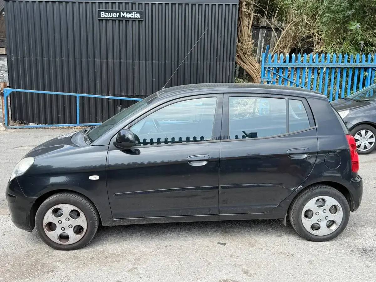 Used Kia Picanto 64 HP (47 kW) 2008 Black Hatchback