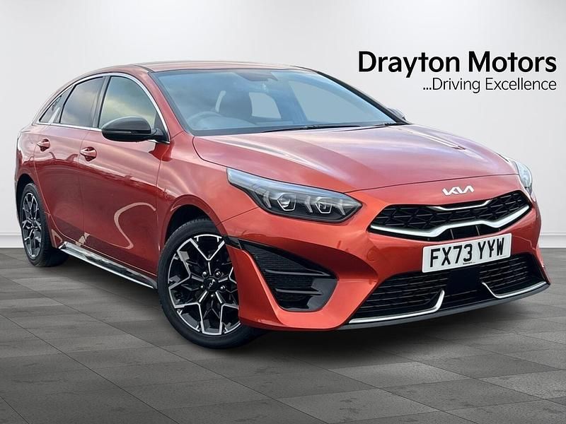 Used Kia ProCeed GT-Line 158 HP (116 kW) 2023 Orange Estate
