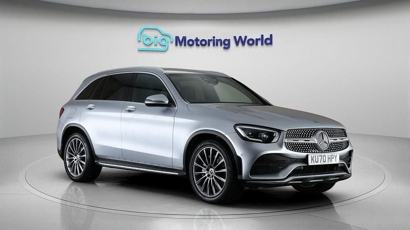 Used Mercedes GLC300 AMG line 241 HP (177 kW) 2020 Silver Estate
