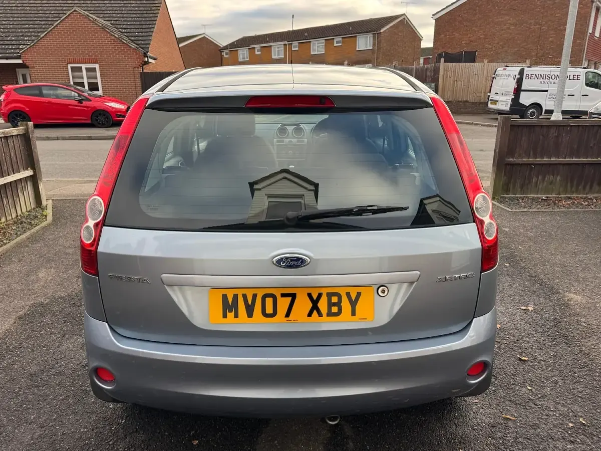 Used Ford Fiesta Zetec 73 HP (53 kW) 2007 Blue Hatchback