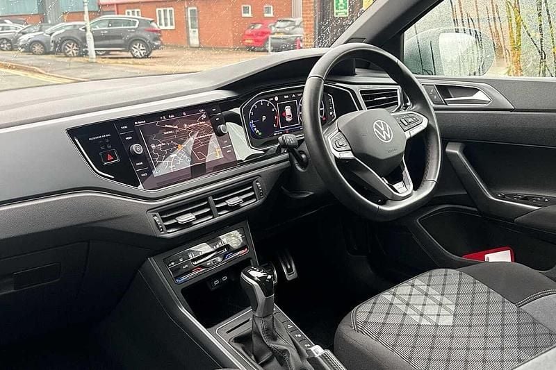 Image 2/4