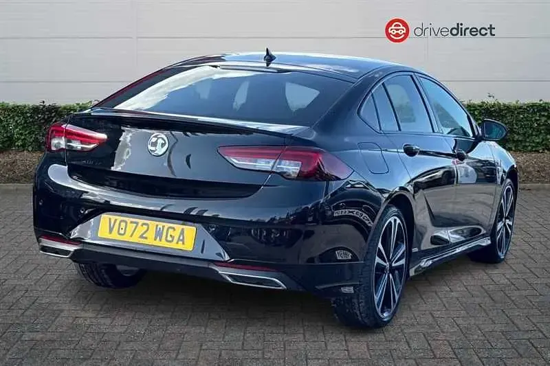 Usado Vauxhall Insignia GS Line 122 CV (89 kW) 2022 Negro Utilitario