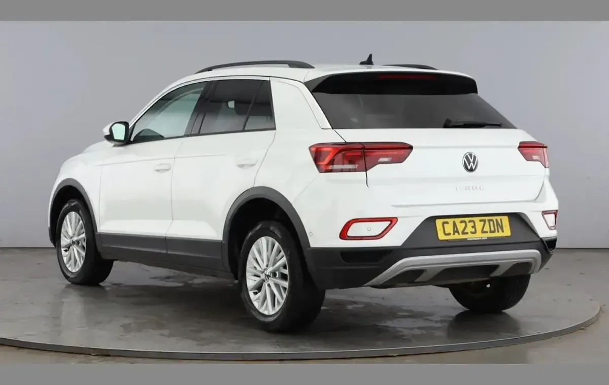 Used VW T-Roc Life 110 HP (80 kW) 2023 White SUV