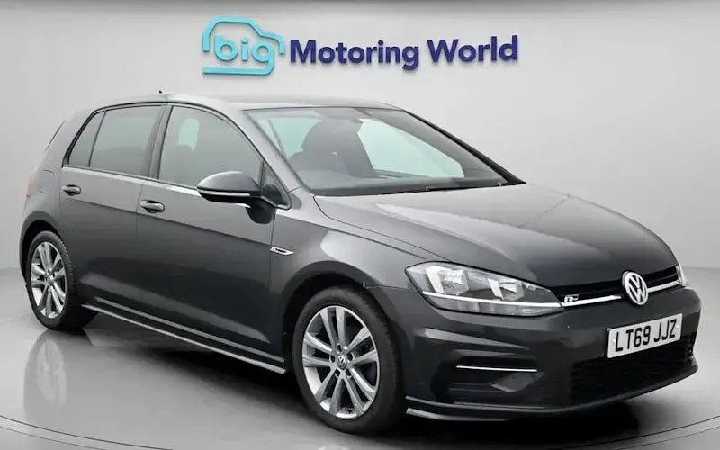 Second-hand VW Golf VII R-line 150 CP (110 kW) 2019 Hatchback