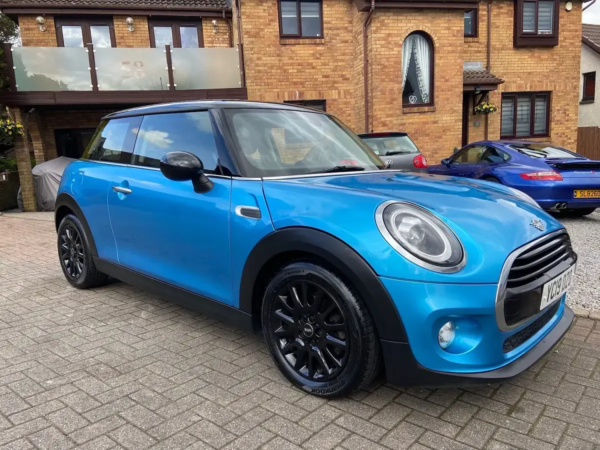 Used Mini Cooper Classic 136 HP (100 kW) 2019 Blue Hatchback