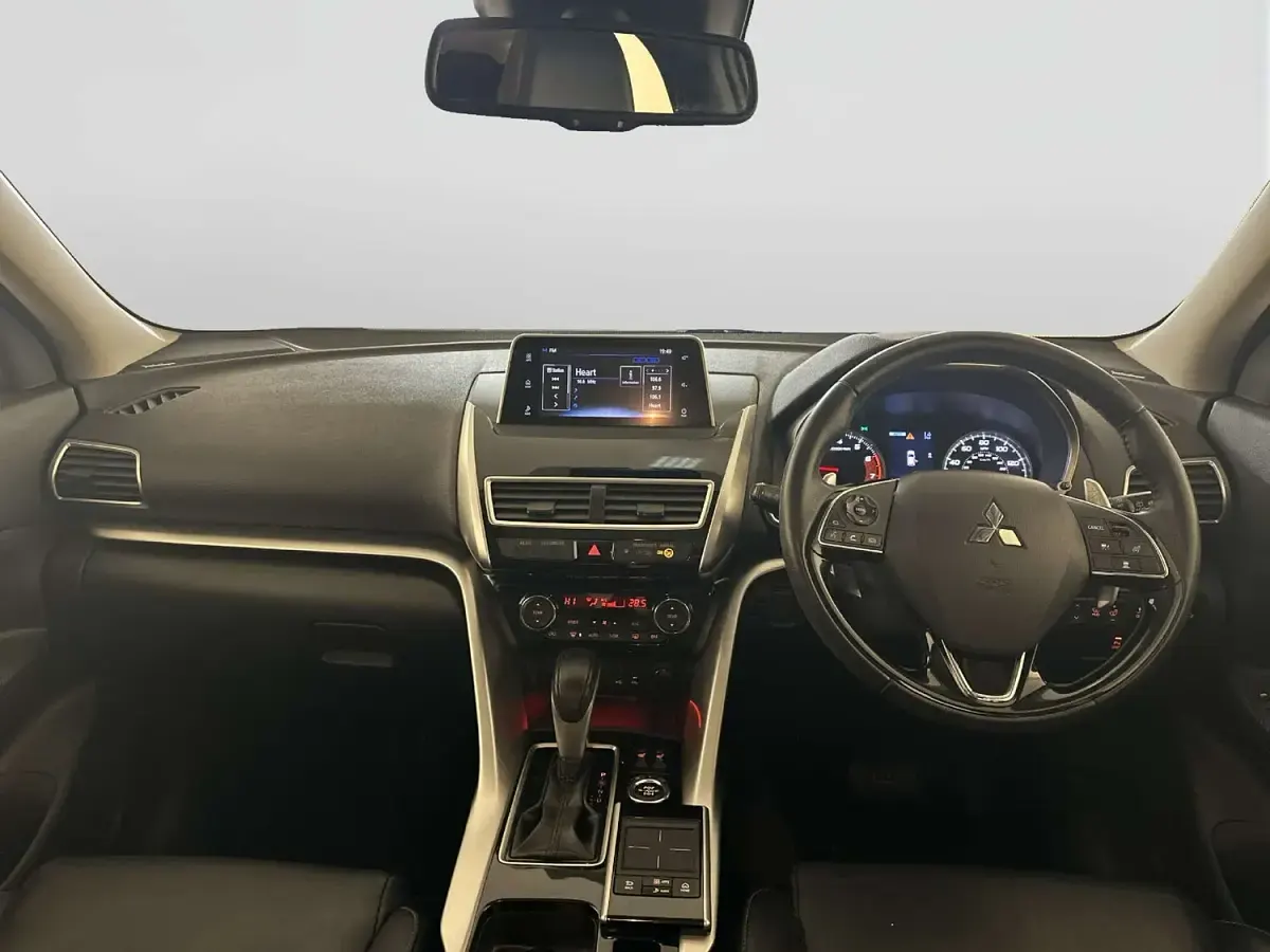 Used Mitsubishi Eclipse Cross 163 HP (119 kW) 2019 White SUV