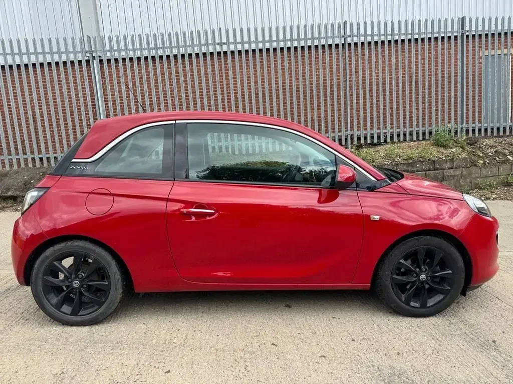 Używany Vauxhall Adam Jam 70 KM (51 kW) 2014 Czerwony Hatchback