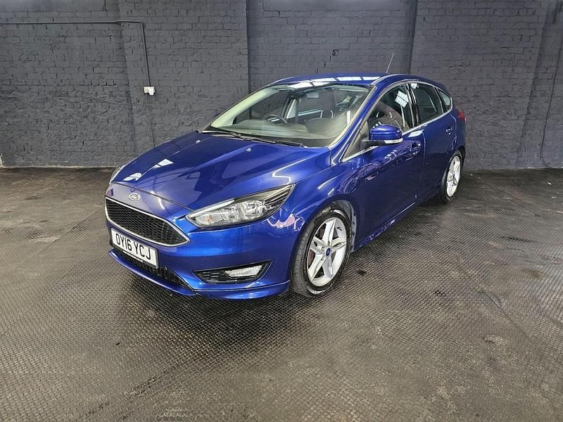 Blue Used 2016 Ford Focus Zetec Hatchback | £2,995 (Super price) - Image 1/3